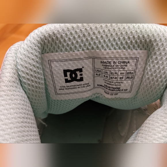 DC Kids/Womens White and Mint High-Top Sneakers - Picture 4 of 6